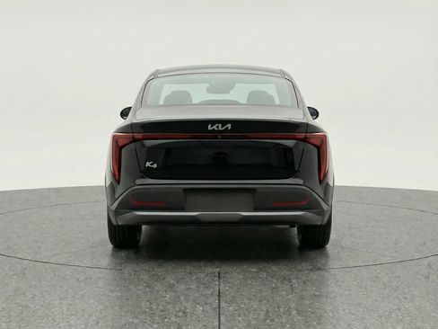 Used 2025 Kia K4 LXS image 7