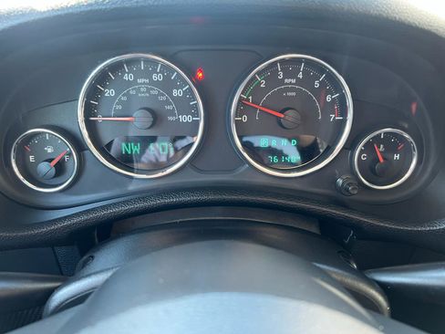 Used 2018 Jeep Wrangler Unlimited Sport S AWD/4WD image 18