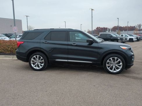 Used 2023 Ford Explorer Platinum w/ Technology Package image 9