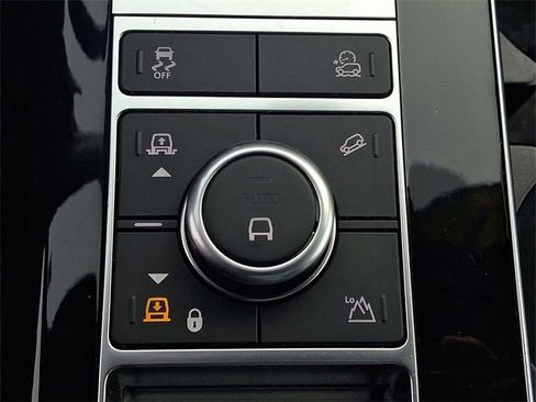 Used 2021 Land Rover Range Rover P525 Westminster Edition image 26