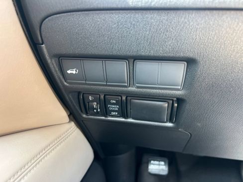 Used 2018 Nissan Armada SL RWD image 25