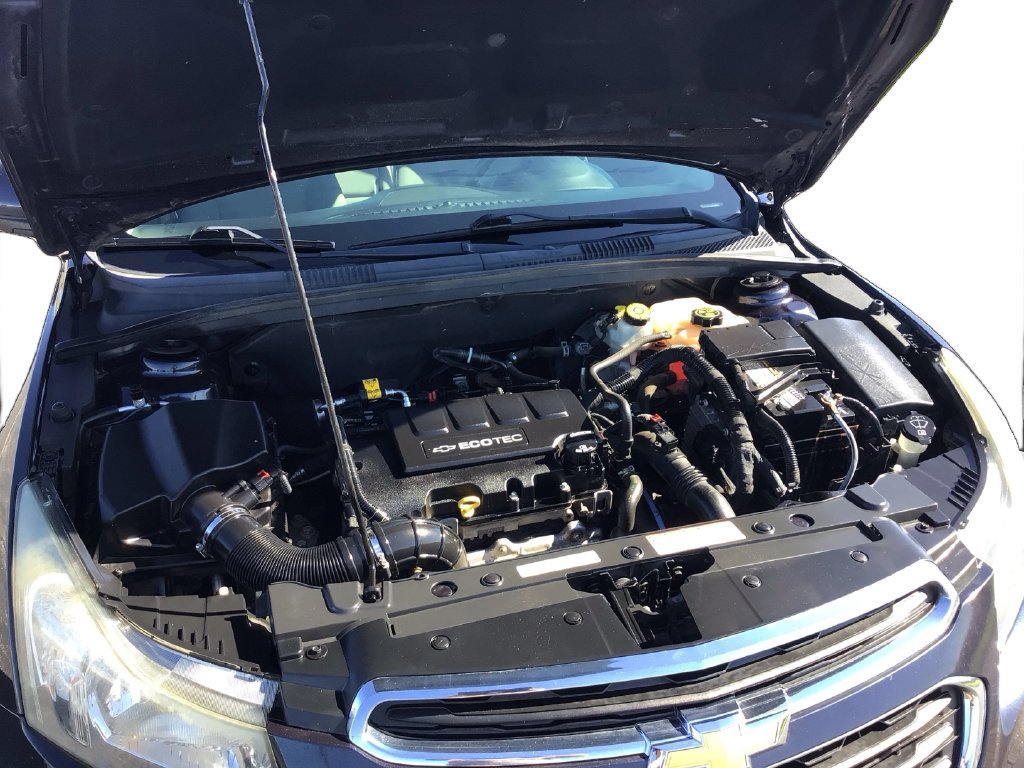 Used 2015 Chevrolet Cruze LT FWD image 11