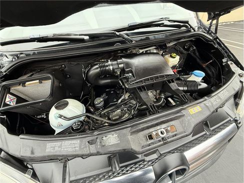 Used 2012 Mercedes-Benz Sprinter 2500 image 21
