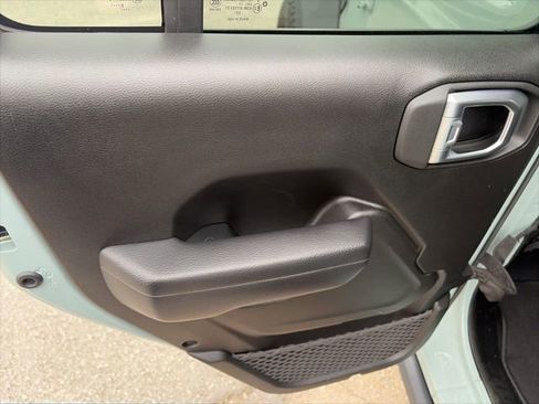 Used 2024 Jeep Wrangler Unlimited Rubicon 4xe image 12