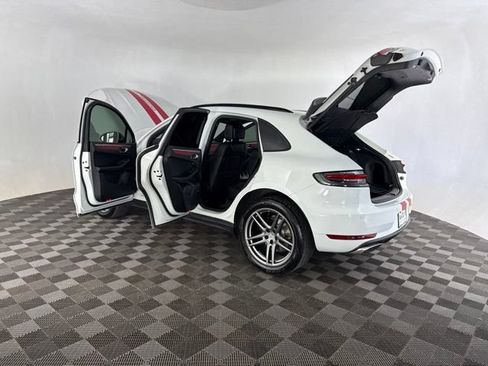 Used 2020 Porsche Macan AWD/4WD image 18