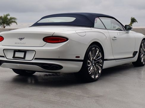 Used 2024 Bentley Continental GT Mulliner image 12