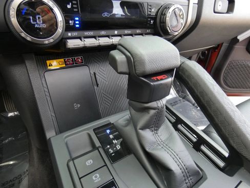 Used 2025 Toyota Tacoma TRD Off-Road w/ TRD Off Road Premium Package image 74