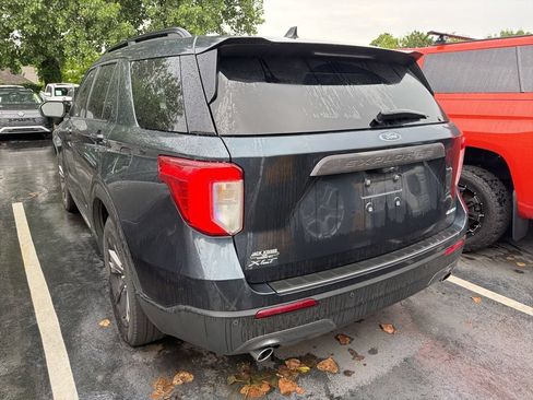 Used 2022 Ford Explorer XLT w/ Equipment Group 202A AWD/4WD image 8