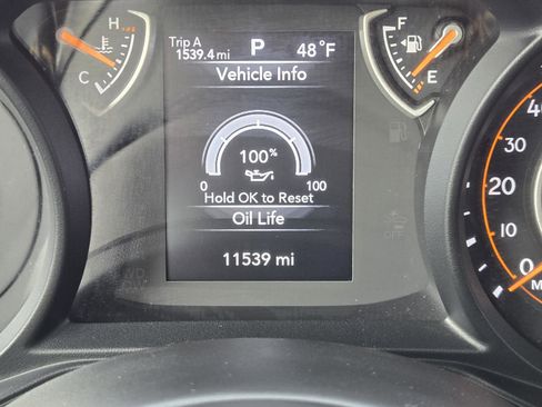 Certified 2024 Jeep Gladiator Sport image 16