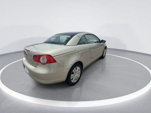 Used 2010 Volkswagen Eos Komfort FWD image 8
