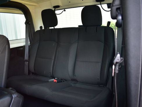 Used 2020 Jeep Wrangler Sport AWD/4WD image 20