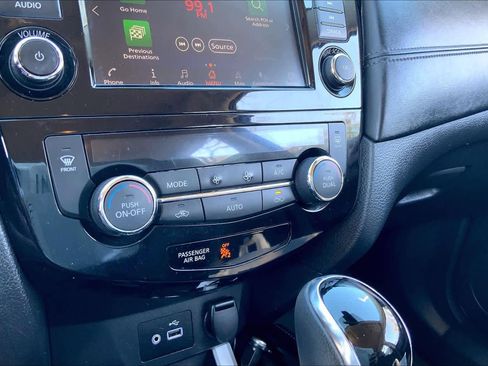 Used 2019 Nissan Rogue SL image 31