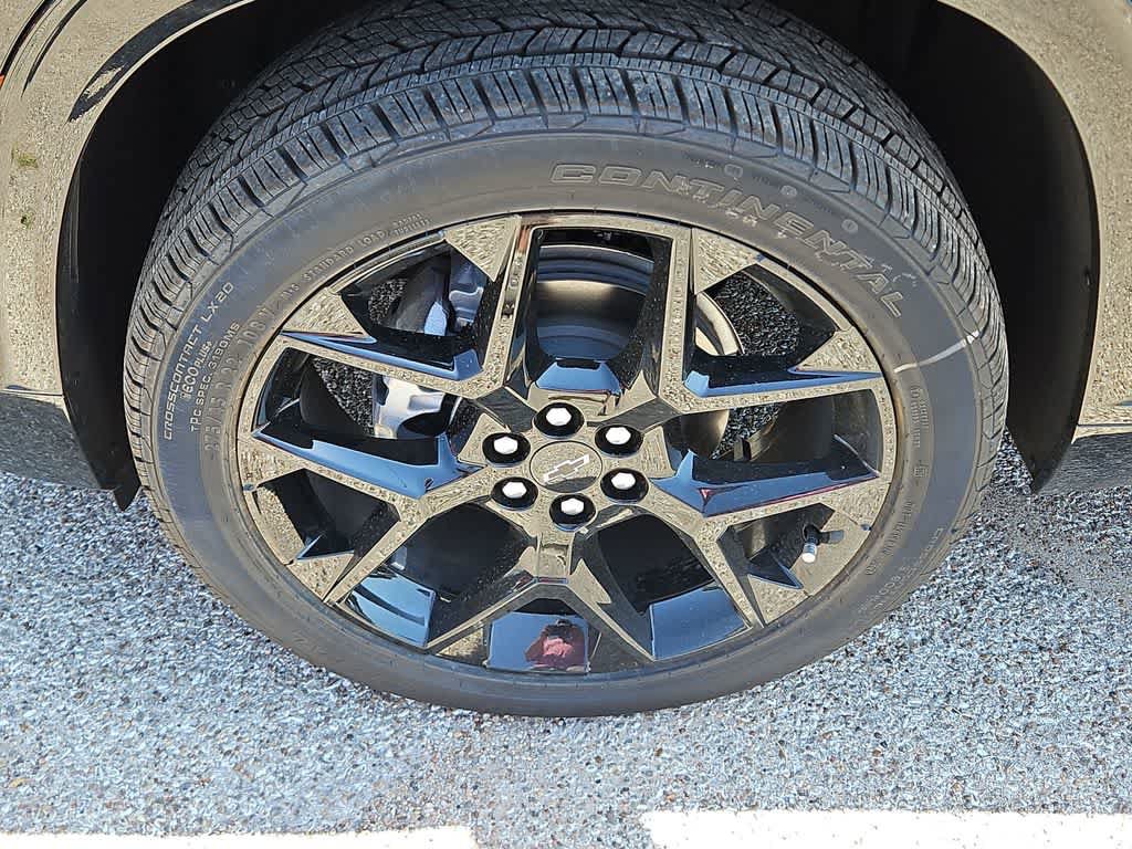 New 2026 Chevrolet Traverse RS w/ LPO, Floor Liner Package FWD image 12