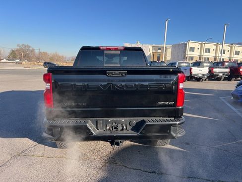 Used 2025 Chevrolet Silverado 1500 ZR2 w/ Technology Package image 9