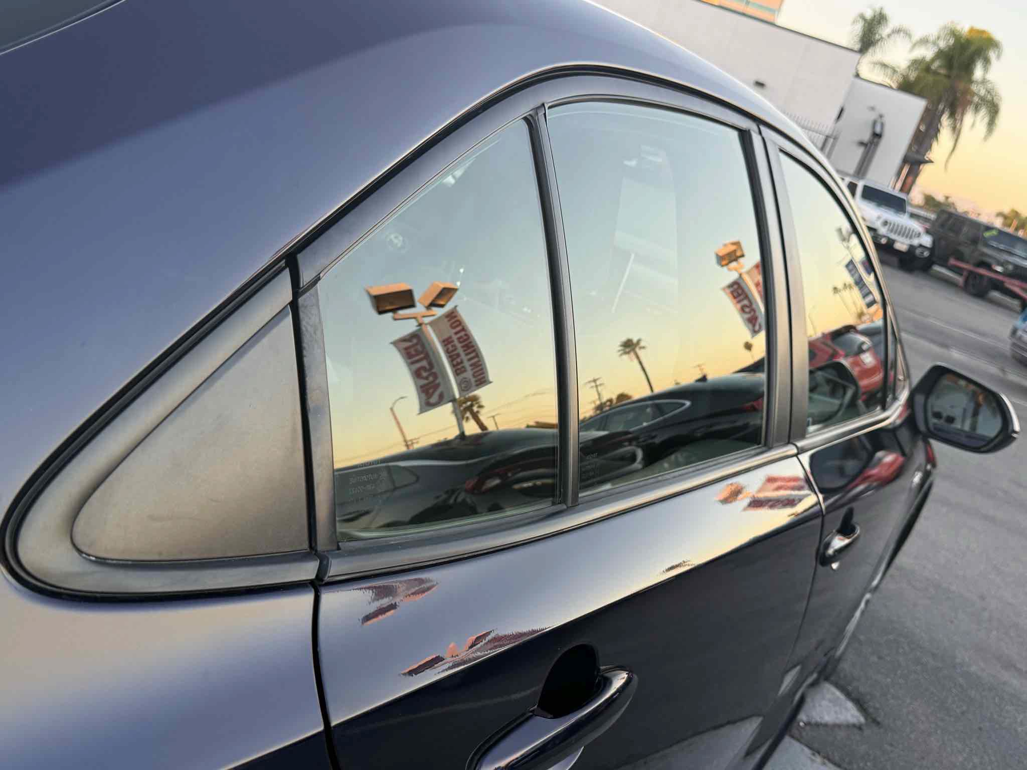 Used 2020 Toyota Corolla LE FWD image 53