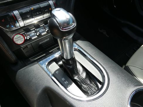 Used 2017 Ford Mustang Premium RWD image 22