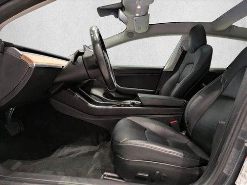 Used 2018 Tesla Model 3 Performance image 16