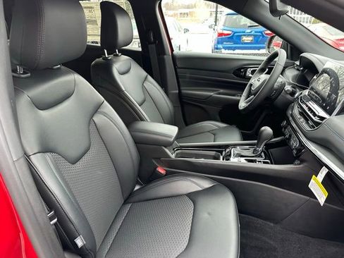 New 2026 Jeep Compass Latitude image 14