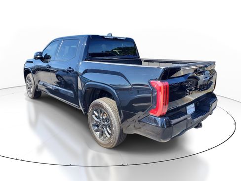 Used 2025 Toyota Tundra Platinum AWD/4WD image 4