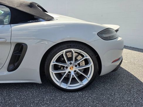 Used 2021 Porsche 718 Boxster Spyder RWD image 8