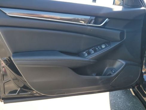 Used 2021 Honda Accord Sport image 16