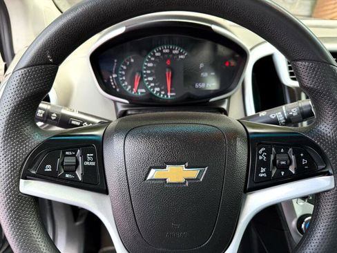Used 2020 Chevrolet Sonic LT image 19