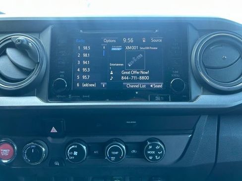 Used 2019 Toyota Tacoma TRD Off-Road w/ Technology Package AWD/4WD image 11