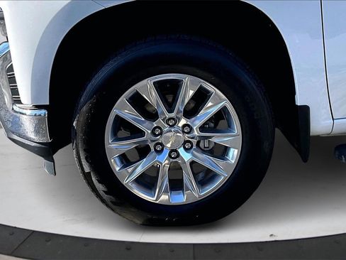 Used 2021 Chevrolet Silverado 1500 LTZ image 32