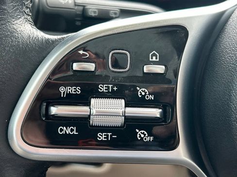 Used 2023 Mercedes-Benz GLB 250 image 26