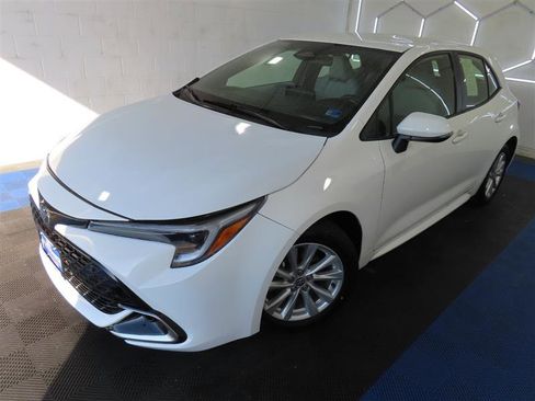 Used 2024 Toyota Corolla SE image 4