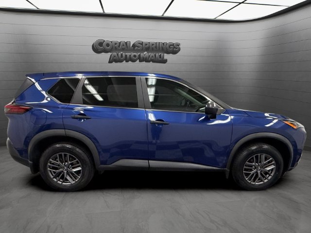 Used 2023 Nissan Rogue S AWD/4WD image 8