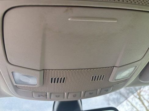 Used 2019 Ford Fusion SE image 30