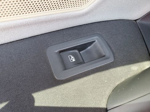 Used 2019 Volkswagen Tiguan S w/ Driver Assistance Package image 71