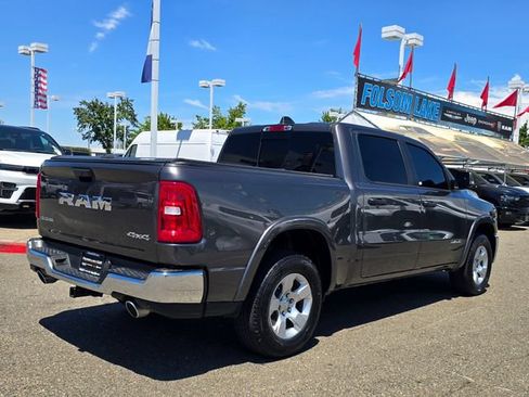Used 2025 RAM 1500 Big Horn AWD/4WD image 4