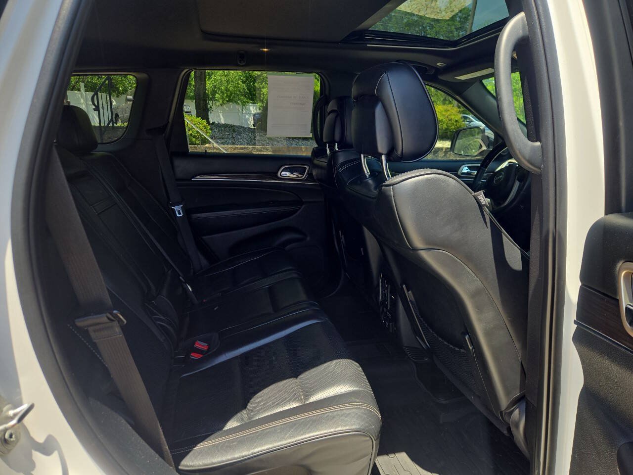 Used 2017 Jeep Grand Cherokee Overland AWD/4WD image 25