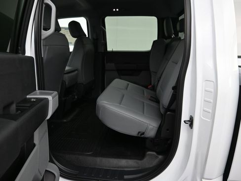 New 2026 Ford F250 XL w/ XL Chrome Package image 25