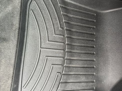 Used 2019 Chevrolet Traverse LT w/ LT Premium Package image 12