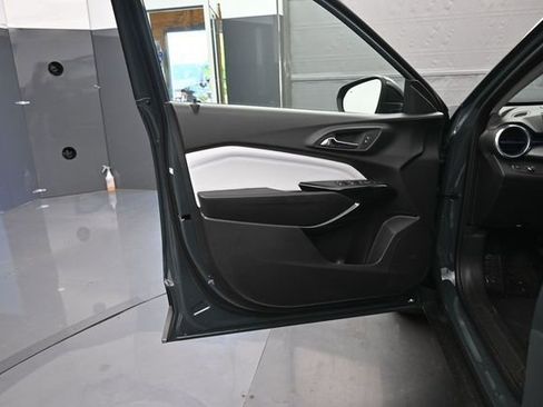 New 2026 Chevrolet Trax LT w/ Driver Confidence Package FWD image 10