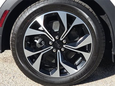 Certified 2025 Ford Mustang Mach-E Select image 9