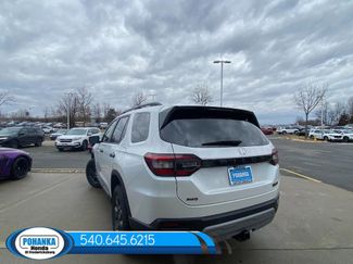 New 2025 Honda Pilot TrailSport video 3