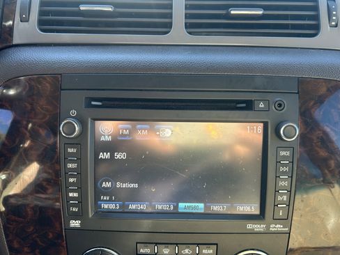 Used 2013 GMC Yukon XL Denali image 25