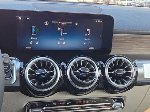 New 2026 Mercedes-Benz GLB 250 4MATIC image 11