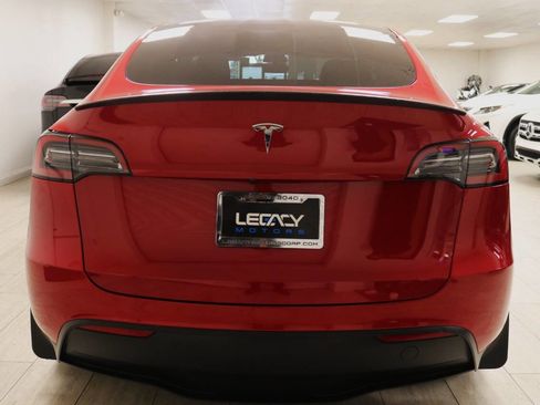 Used 2023 Tesla Model Y Performance image 6