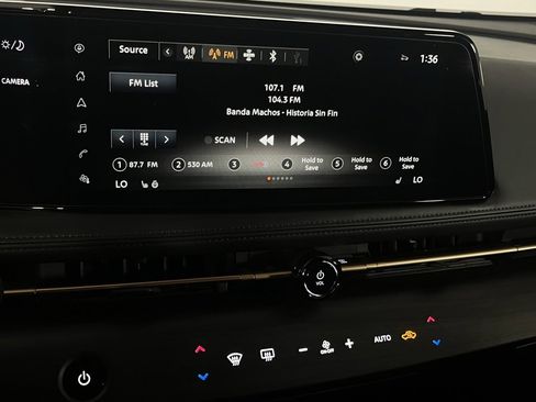 Used 2023 Nissan Ariya AWD image 17