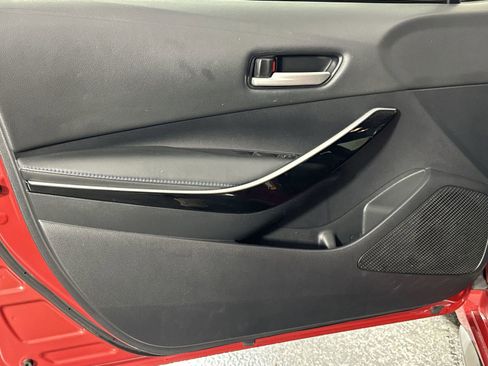 Used 2021 Toyota Corolla XSE image 28