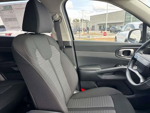 New 2026 Kia Sorento LX FWD image 13