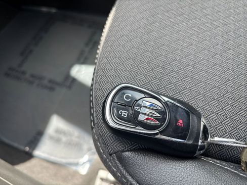 Used 2025 Buick Encore GX Preferred FWD image 21