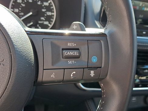 Used 2023 Nissan Rogue SL w/ SL Premium Package image 24