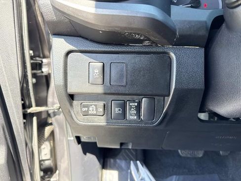 Used 2021 Toyota Tacoma TRD Off-Road w/ Technology Package AWD/4WD image 29