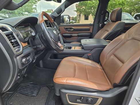 Used 2022 RAM 1500 Limited w/ Body Color Bumper Group AWD/4WD image 23